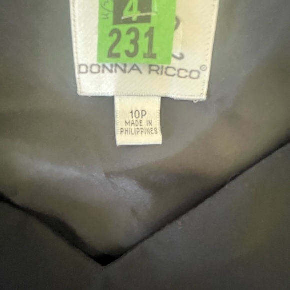 Black pink floral midi dress short sleeves, V-neckl asymmetrical hem 10 Petite - Picture 6 of 6